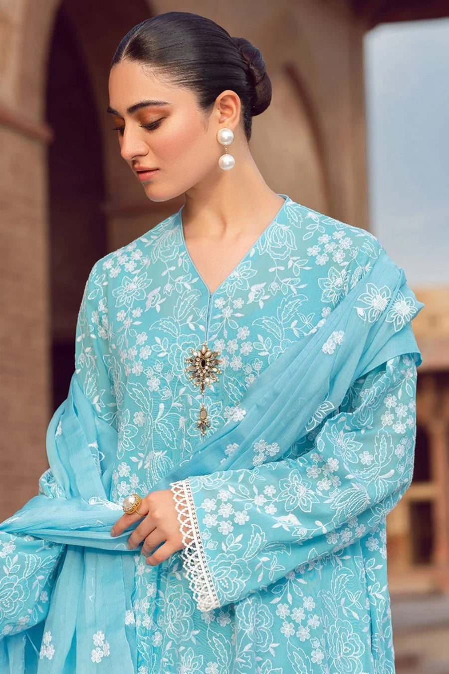 BAREEZE LAWN PREMIUM UNSTITCHED EMB 3PC